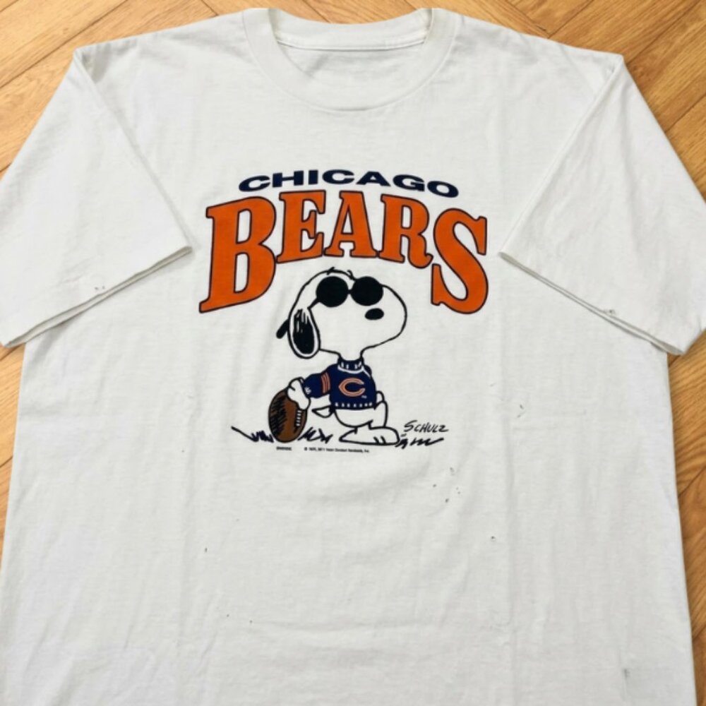Chicago Bears Snoopy Football Graphic T-Shirt - White - New Reprint